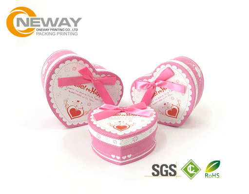 Colorful Paper heart shaped gift box with Clear Lids and Beautiful Bands