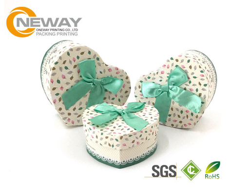Colorful Paper heart shaped gift box with Clear Lids and Beautiful Bands
