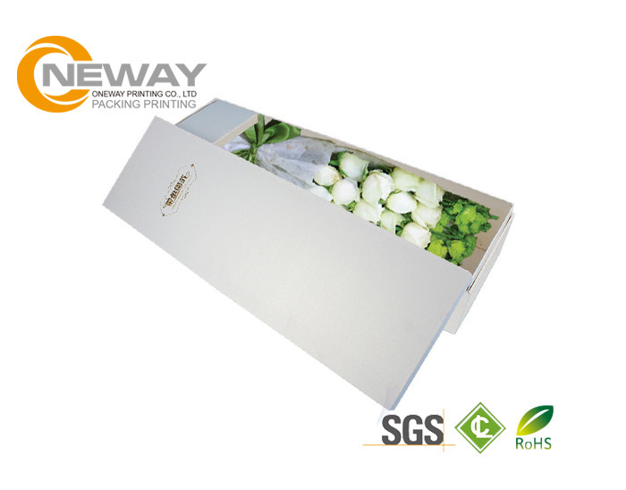 White Sponge Inside Flower Paper Box For New Year'S Gift With Tuck Top