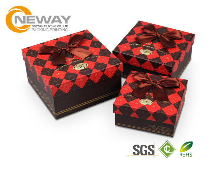 Flower Gift Box Custom Cylinder Rigid Cardboard Flower Delivery Box with Ribbon Supplier